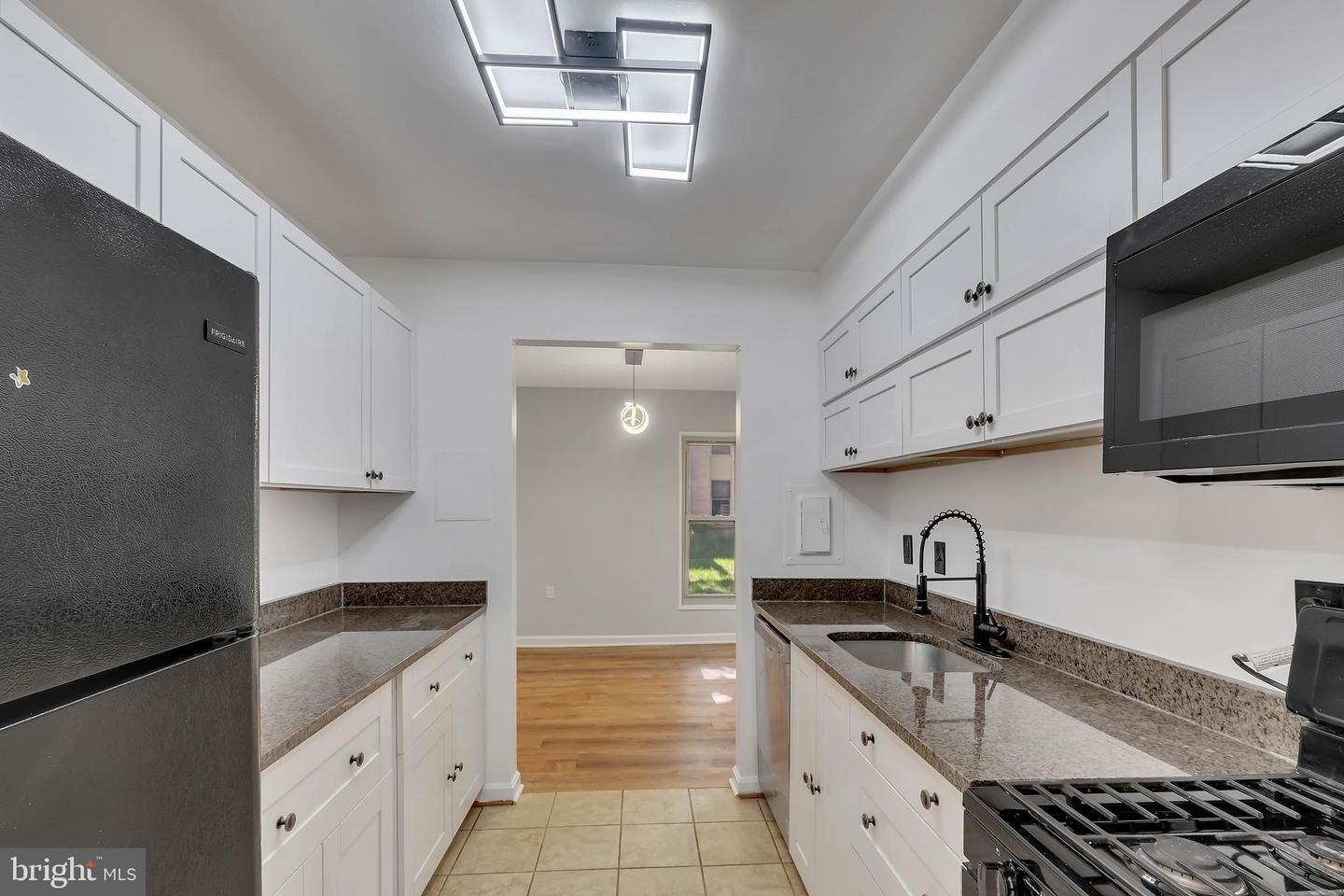 17 CANTERBURY SQ #103, ALEXANDRIA, Virginia 22304, 1 Bedroom Bedrooms, ,1 BathroomBathrooms,Residential,For sale,17 CANTERBURY SQ #103,VAAX2048168 MLS # VAAX2048168