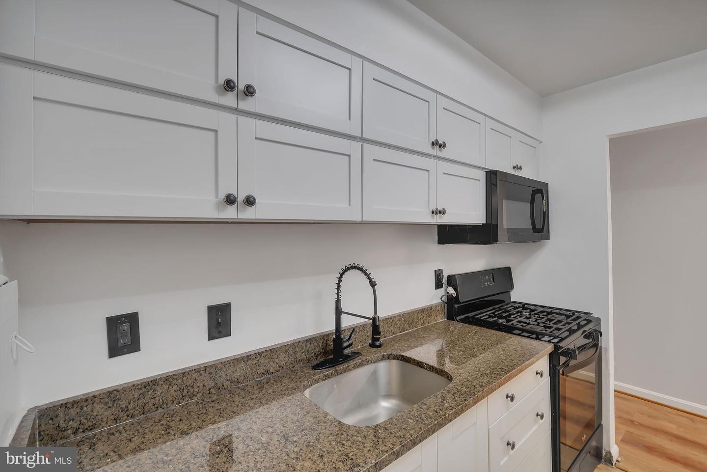 17 CANTERBURY SQ #103, ALEXANDRIA, Virginia 22304, 1 Bedroom Bedrooms, ,1 BathroomBathrooms,Residential,For sale,17 CANTERBURY SQ #103,VAAX2048168 MLS # VAAX2048168