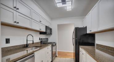 17 CANTERBURY SQ #103, ALEXANDRIA, Virginia 22304, 1 Bedroom Bedrooms, ,1 BathroomBathrooms,Residential,For sale,17 CANTERBURY SQ #103,VAAX2048168 MLS # VAAX2048168