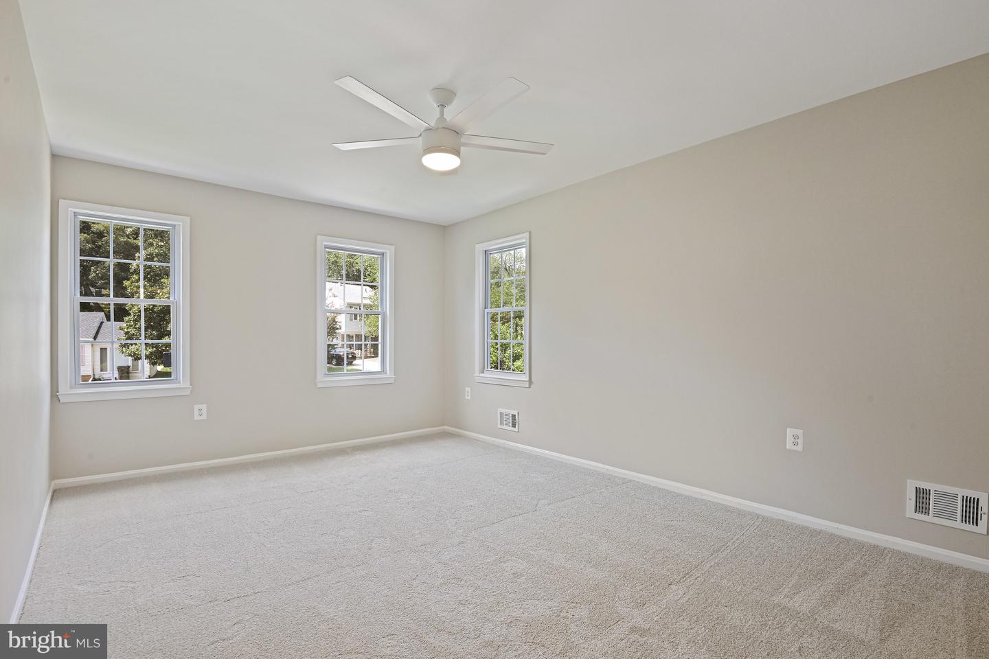 9060 BROOK FORD RD, BURKE, Virginia 22015, 5 Bedrooms Bedrooms, ,3 BathroomsBathrooms,Residential,For sale,9060 BROOK FORD RD,VAFX2259128 MLS # VAFX2259128