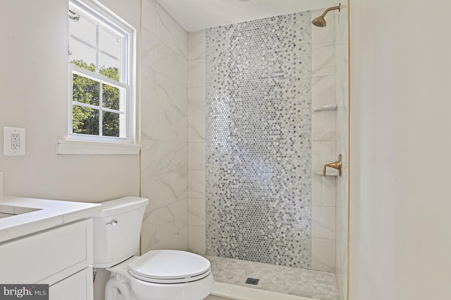 9060 BROOK FORD RD, BURKE, Virginia 22015, 5 Bedrooms Bedrooms, ,3 BathroomsBathrooms,Residential,For sale,9060 BROOK FORD RD,VAFX2259128 MLS # VAFX2259128