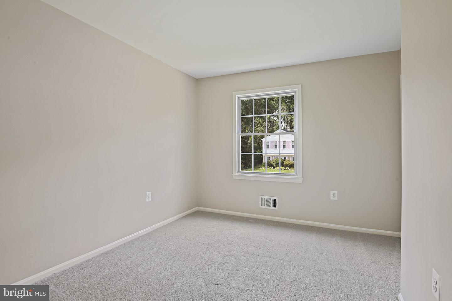 9060 BROOK FORD RD, BURKE, Virginia 22015, 5 Bedrooms Bedrooms, ,3 BathroomsBathrooms,Residential,For sale,9060 BROOK FORD RD,VAFX2259128 MLS # VAFX2259128