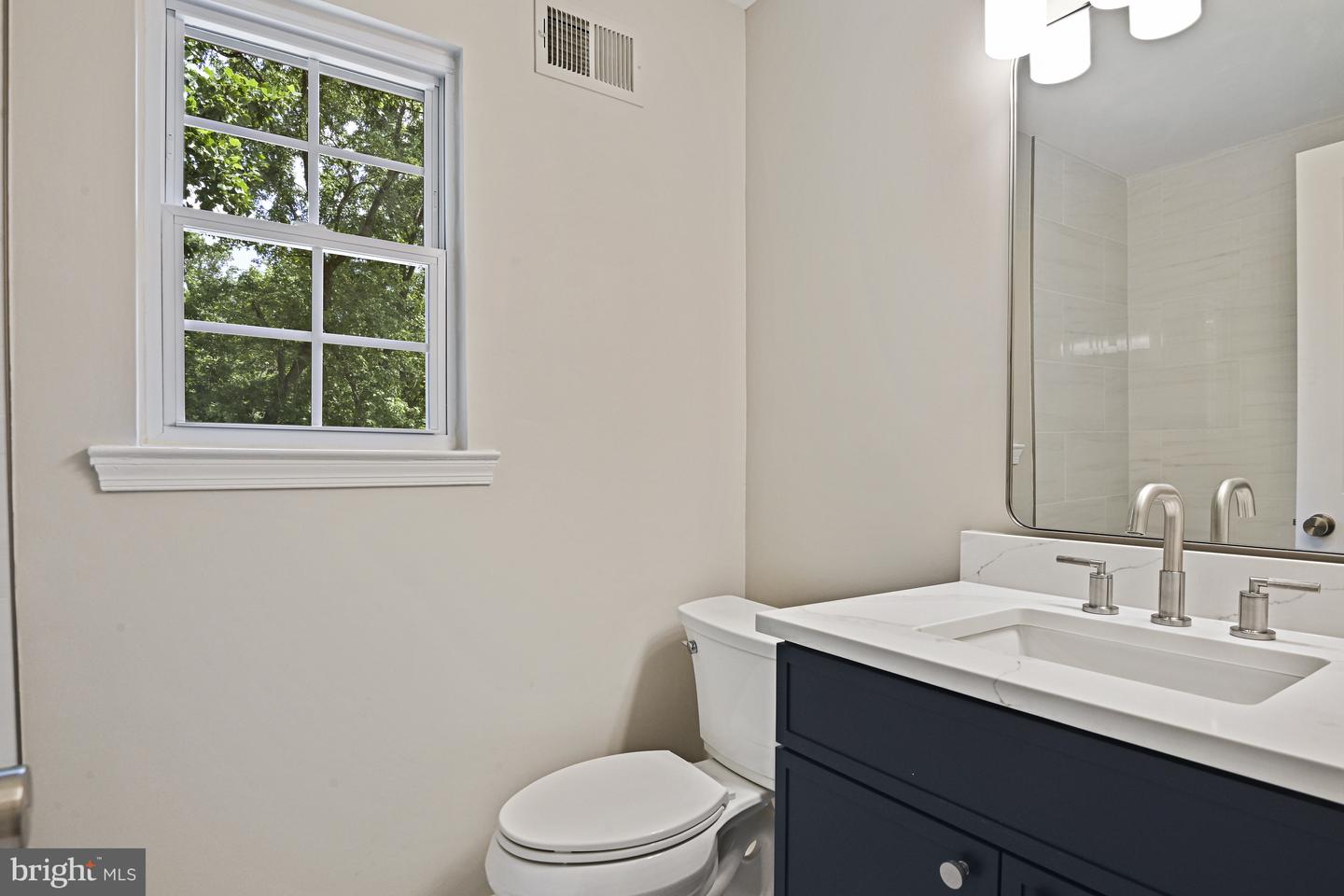 9060 BROOK FORD RD, BURKE, Virginia 22015, 5 Bedrooms Bedrooms, ,3 BathroomsBathrooms,Residential,For sale,9060 BROOK FORD RD,VAFX2259128 MLS # VAFX2259128
