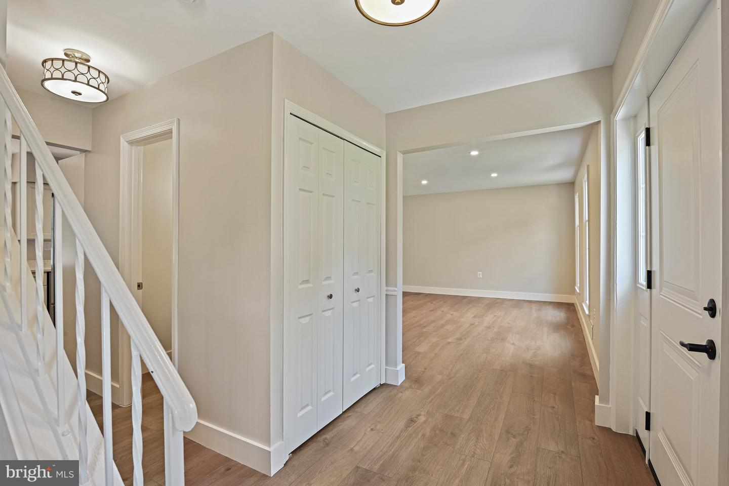 9060 BROOK FORD RD, BURKE, Virginia 22015, 5 Bedrooms Bedrooms, ,3 BathroomsBathrooms,Residential,For sale,9060 BROOK FORD RD,VAFX2259128 MLS # VAFX2259128