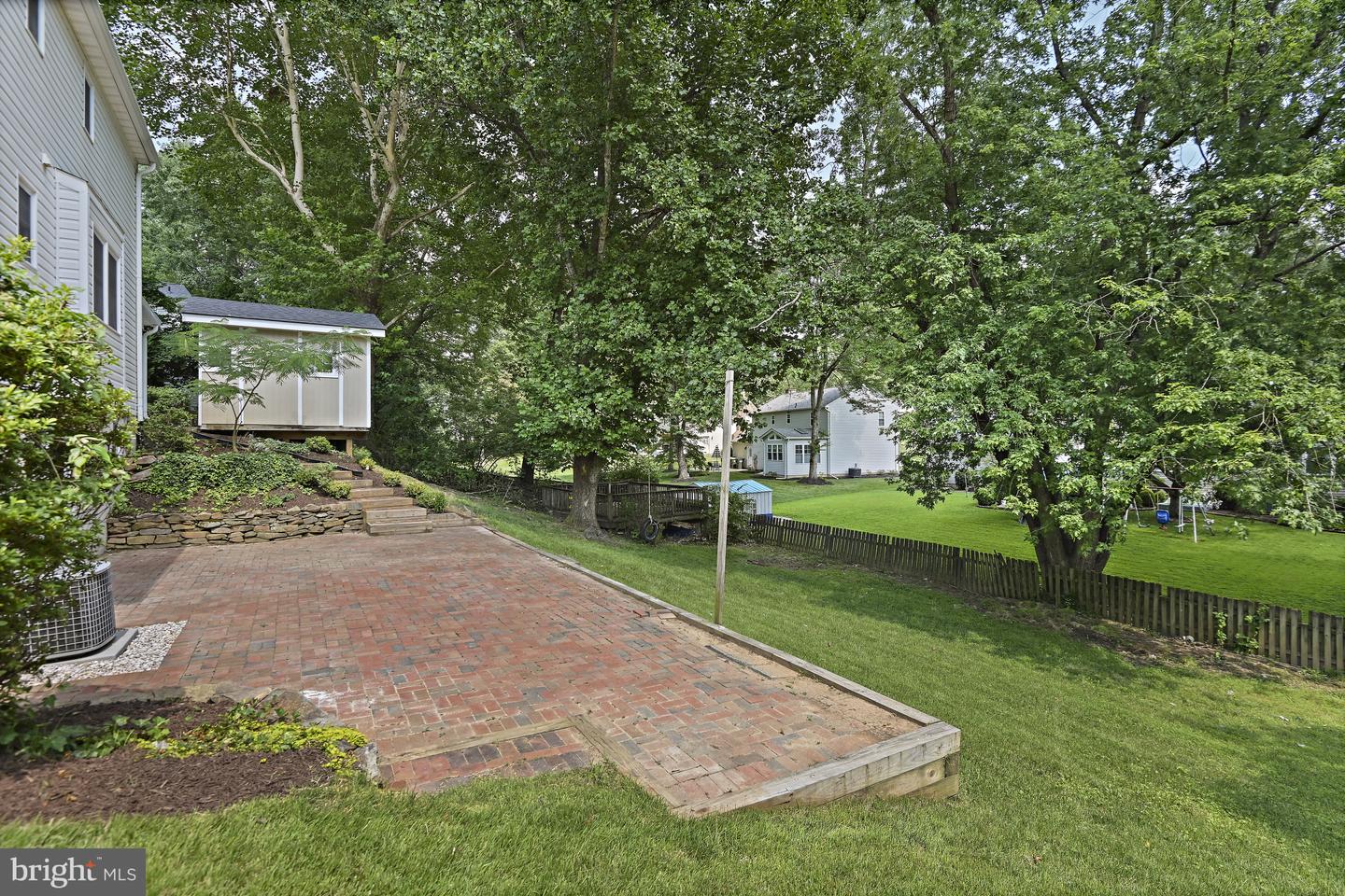 9060 BROOK FORD RD, BURKE, Virginia 22015, 5 Bedrooms Bedrooms, ,3 BathroomsBathrooms,Residential,For sale,9060 BROOK FORD RD,VAFX2259128 MLS # VAFX2259128