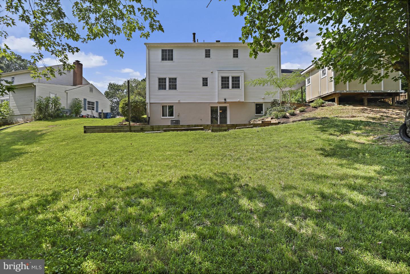 9060 BROOK FORD RD, BURKE, Virginia 22015, 5 Bedrooms Bedrooms, ,3 BathroomsBathrooms,Residential,For sale,9060 BROOK FORD RD,VAFX2259128 MLS # VAFX2259128