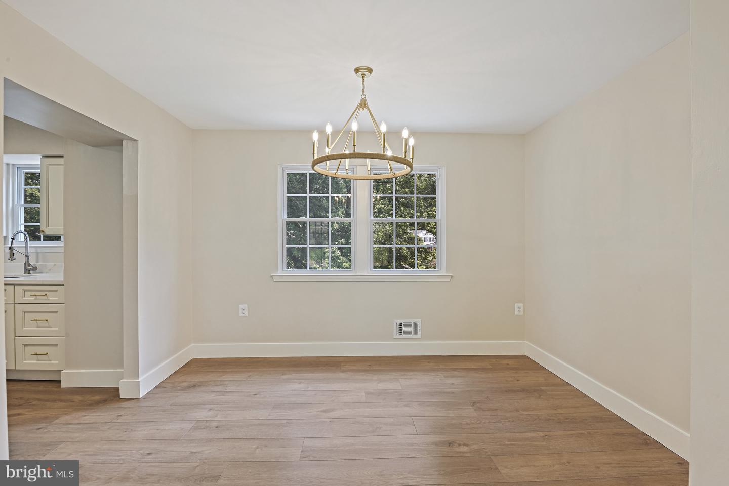 9060 BROOK FORD RD, BURKE, Virginia 22015, 5 Bedrooms Bedrooms, ,3 BathroomsBathrooms,Residential,For sale,9060 BROOK FORD RD,VAFX2259128 MLS # VAFX2259128