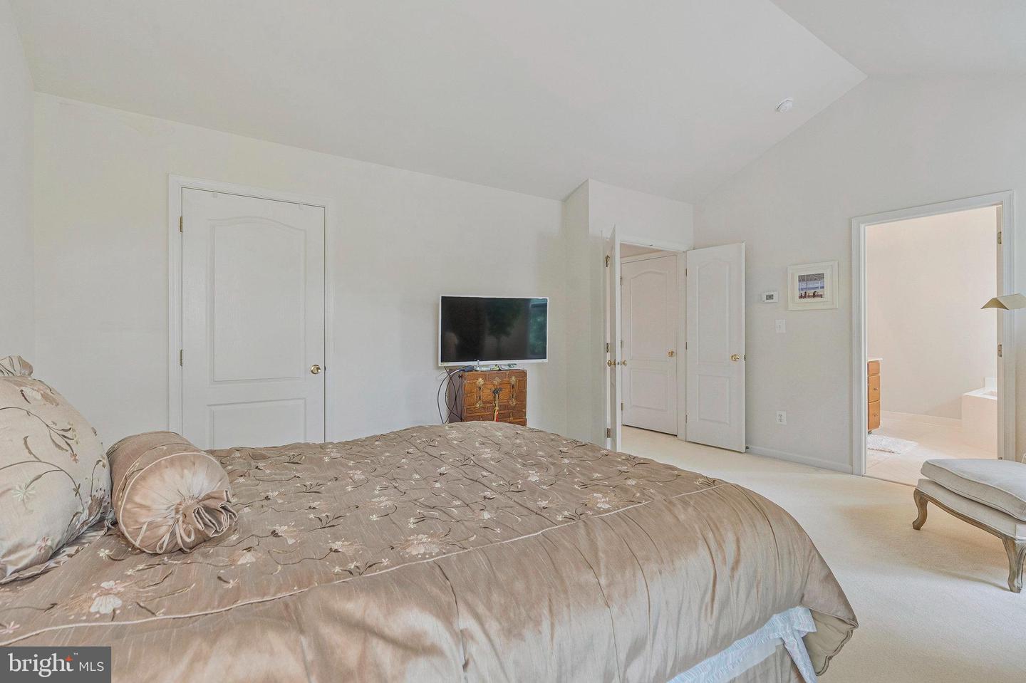 20041 PRESIDENTS CUP TER, ASHBURN, Virginia 20147, 3 Bedrooms Bedrooms, ,2 BathroomsBathrooms,Residential,For sale,20041 PRESIDENTS CUP TER,VALO2103786 MLS # VALO2103786