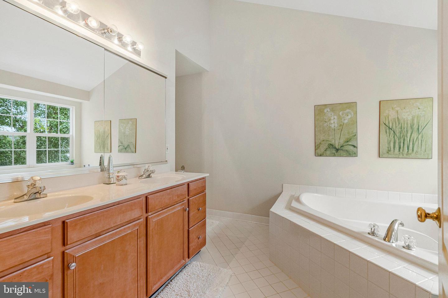 20041 PRESIDENTS CUP TER, ASHBURN, Virginia 20147, 3 Bedrooms Bedrooms, ,2 BathroomsBathrooms,Residential,For sale,20041 PRESIDENTS CUP TER,VALO2103786 MLS # VALO2103786