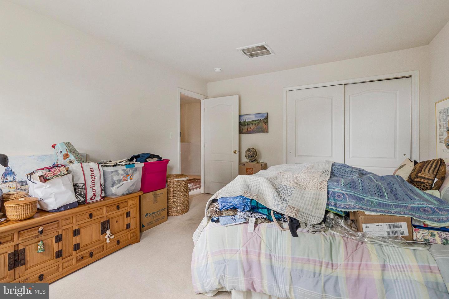 20041 PRESIDENTS CUP TER, ASHBURN, Virginia 20147, 3 Bedrooms Bedrooms, ,2 BathroomsBathrooms,Residential,For sale,20041 PRESIDENTS CUP TER,VALO2103786 MLS # VALO2103786