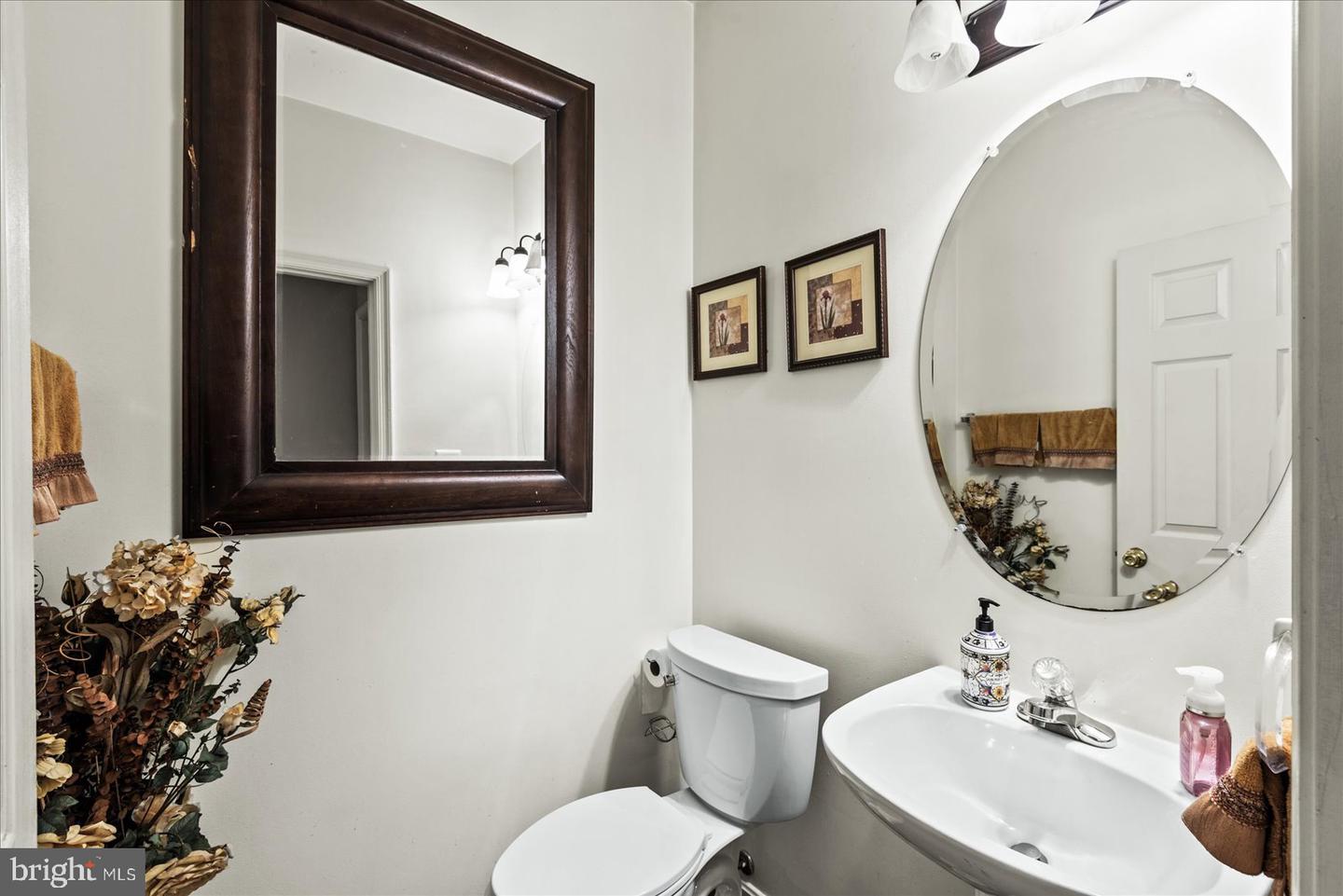 3025 SASSAFRAS TREE CT, DUMFRIES, Virginia 22026, 5 Bedrooms Bedrooms, ,3 BathroomsBathrooms,Residential,For sale,3025 SASSAFRAS TREE CT,VAPW2100668 MLS # VAPW2100668
