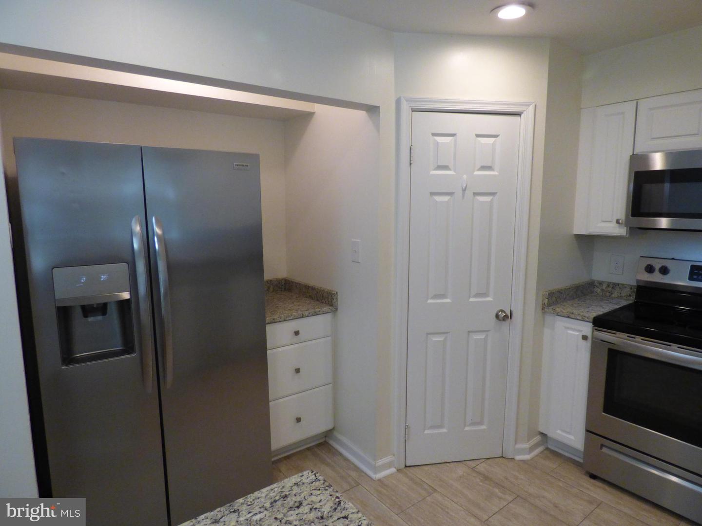 6123 ROCKY WAY CT, CENTREVILLE, Virginia 20120, 3 Bedrooms Bedrooms, ,2 BathroomsBathrooms,Residential,For sale,6123 ROCKY WAY CT,VAFX2259166 MLS # VAFX2259166