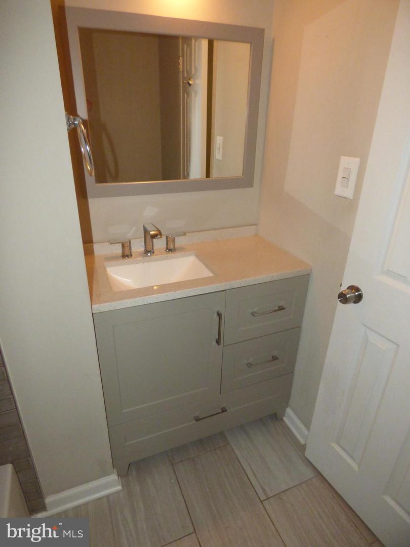 6123 ROCKY WAY CT, CENTREVILLE, Virginia 20120, 3 Bedrooms Bedrooms, ,2 BathroomsBathrooms,Residential,For sale,6123 ROCKY WAY CT,VAFX2259166 MLS # VAFX2259166