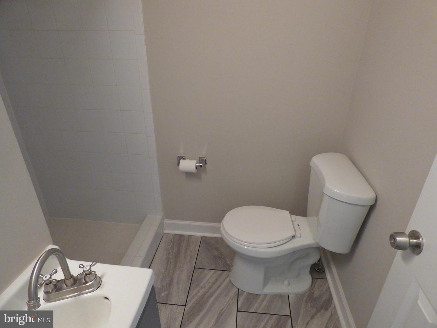 6123 ROCKY WAY CT, CENTREVILLE, Virginia 20120, 3 Bedrooms Bedrooms, ,2 BathroomsBathrooms,Residential,For sale,6123 ROCKY WAY CT,VAFX2259166 MLS # VAFX2259166