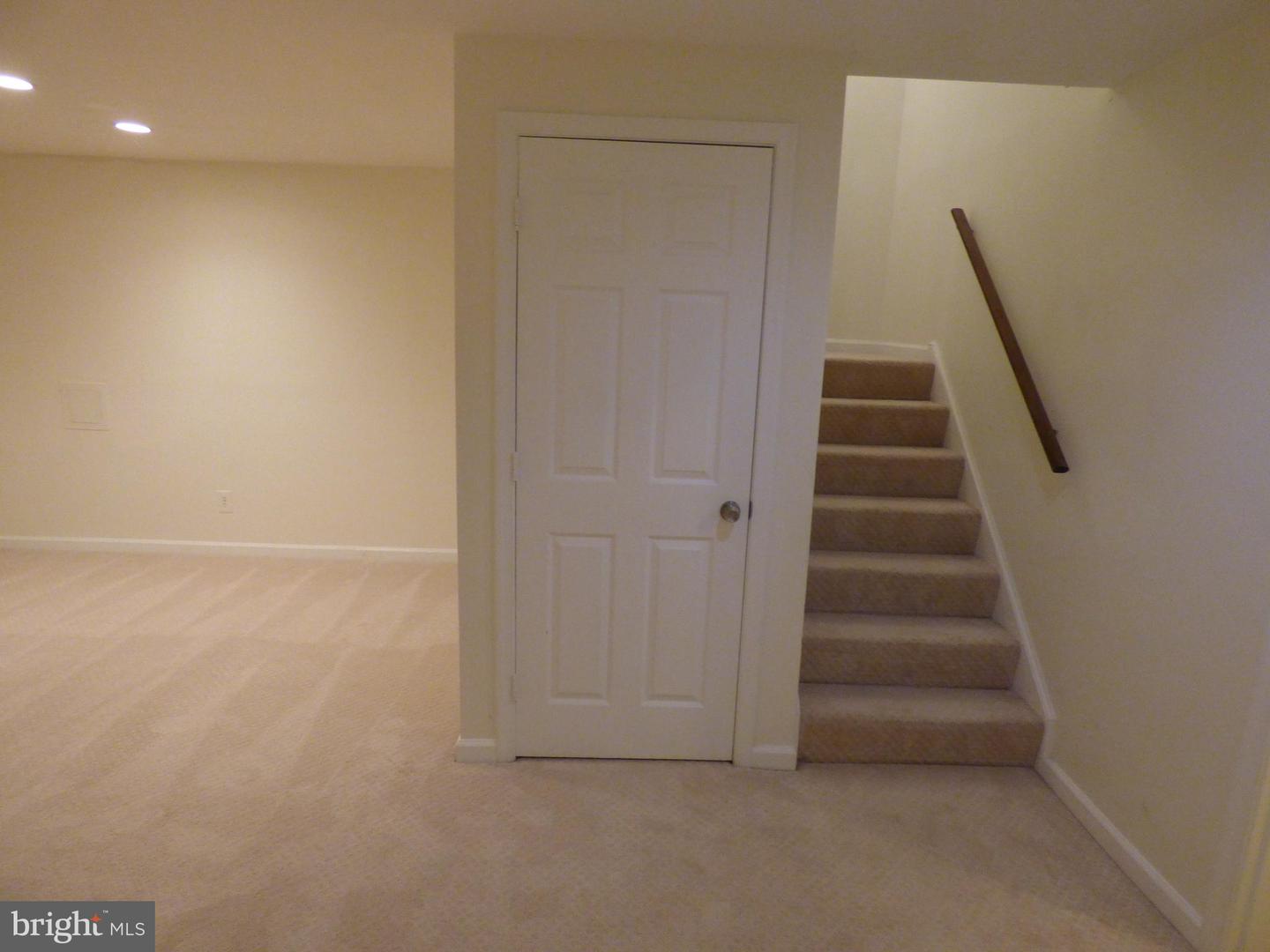 6123 ROCKY WAY CT, CENTREVILLE, Virginia 20120, 3 Bedrooms Bedrooms, ,2 BathroomsBathrooms,Residential,For sale,6123 ROCKY WAY CT,VAFX2259166 MLS # VAFX2259166
