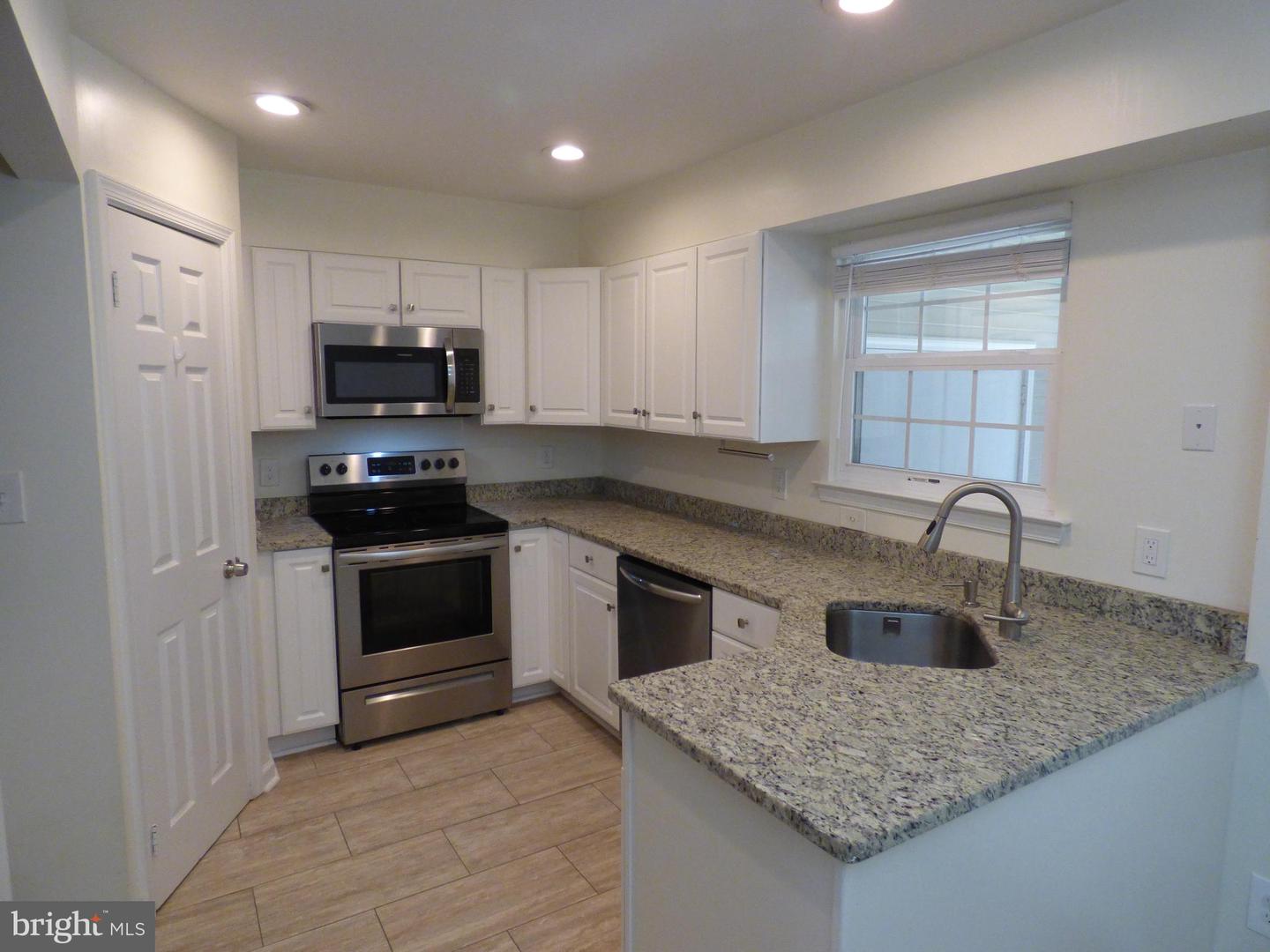 6123 ROCKY WAY CT, CENTREVILLE, Virginia 20120, 3 Bedrooms Bedrooms, ,2 BathroomsBathrooms,Residential,For sale,6123 ROCKY WAY CT,VAFX2259166 MLS # VAFX2259166