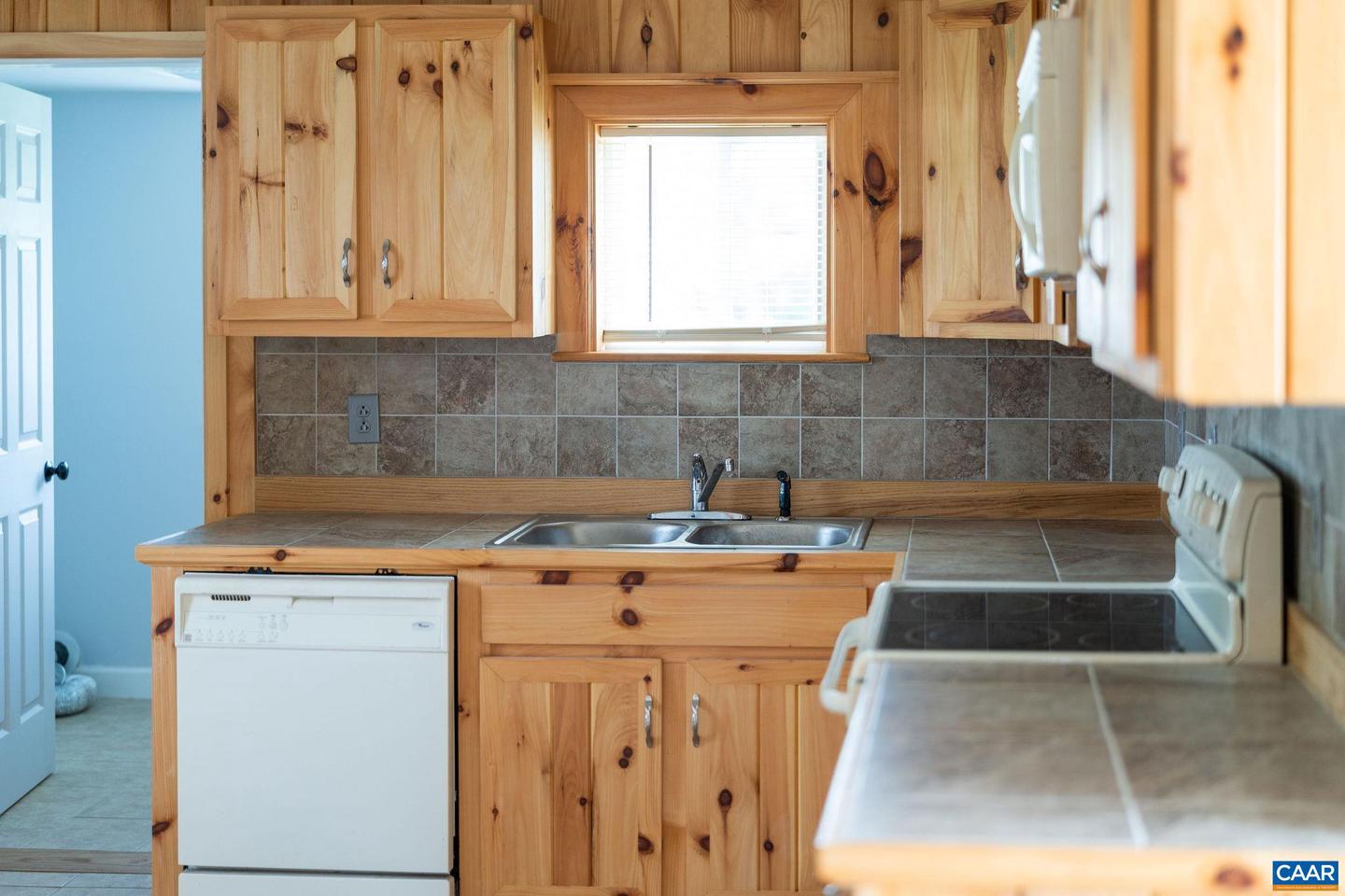 816 NEWTOWN RD, ELKTON, Virginia 22973, 3 Bedrooms Bedrooms, ,1 BathroomBathrooms,Residential,For sale,816 NEWTOWN RD,667426 MLS # 667426