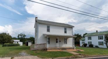 816 NEWTOWN RD, ELKTON, Virginia 22973, 3 Bedrooms Bedrooms, ,1 BathroomBathrooms,Residential,For sale,816 NEWTOWN RD,667426 MLS # 667426