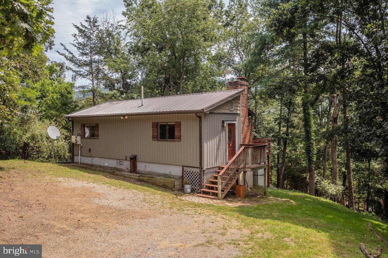17341 STARSTONE DR, BROADWAY, Virginia 22815, 2 Bedrooms Bedrooms, 3 Rooms Rooms,1 BathroomBathrooms,Residential,For sale,17341 STARSTONE DR,VARO2002474 MLS # VARO2002474