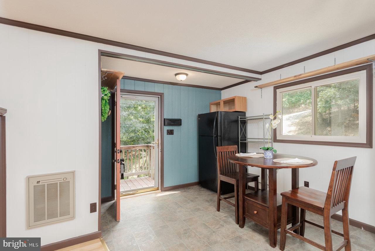 17341 STARSTONE DR, BROADWAY, Virginia 22815, 2 Bedrooms Bedrooms, 3 Rooms Rooms,1 BathroomBathrooms,Residential,For sale,17341 STARSTONE DR,VARO2002474 MLS # VARO2002474