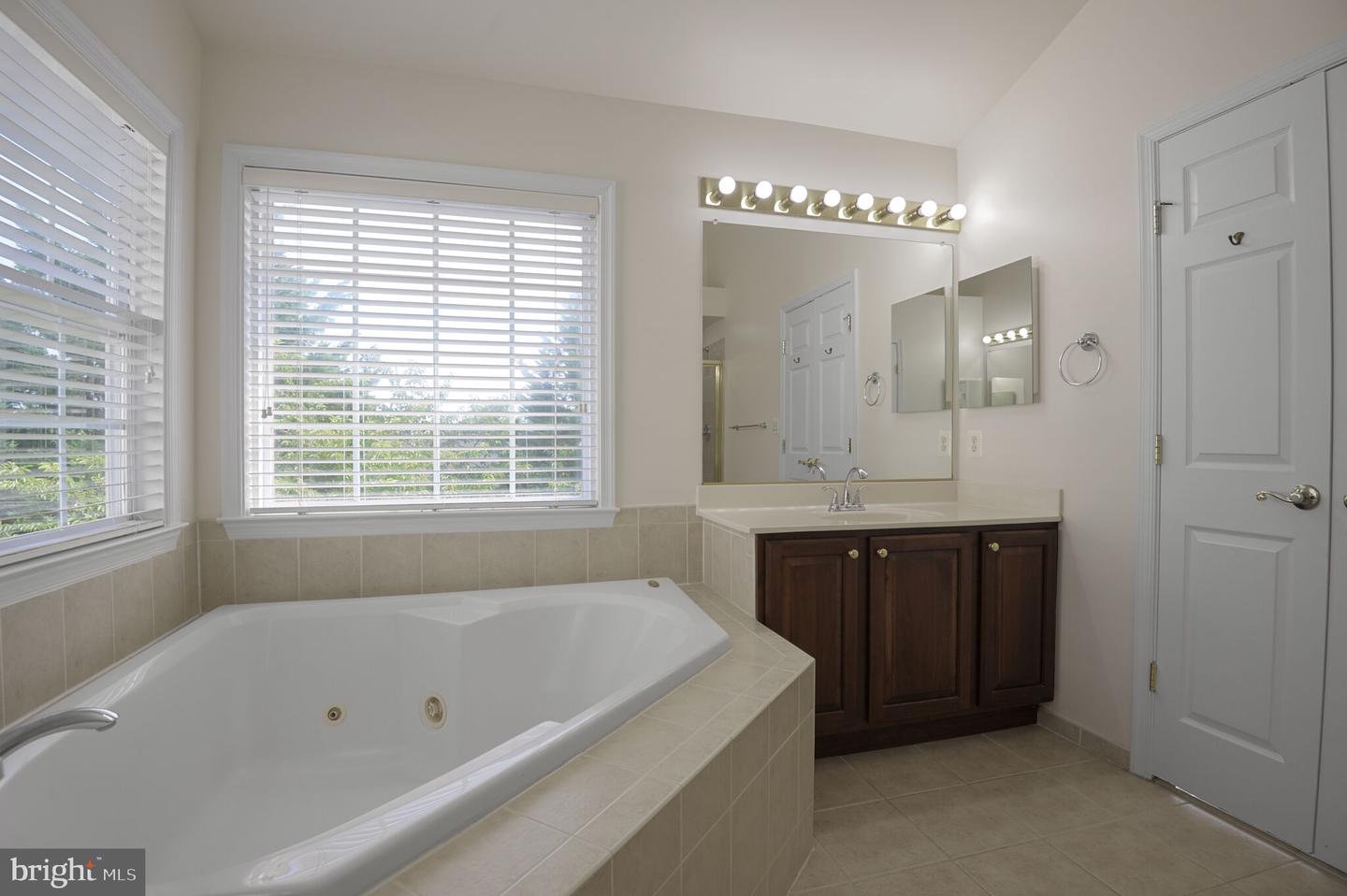 46186 AISQUITH TER, STERLING, Virginia 20165, 3 Bedrooms Bedrooms, 12 Rooms Rooms,3 BathroomsBathrooms,Residential,For sale,46186 AISQUITH TER,VALO2103838 MLS # VALO2103838