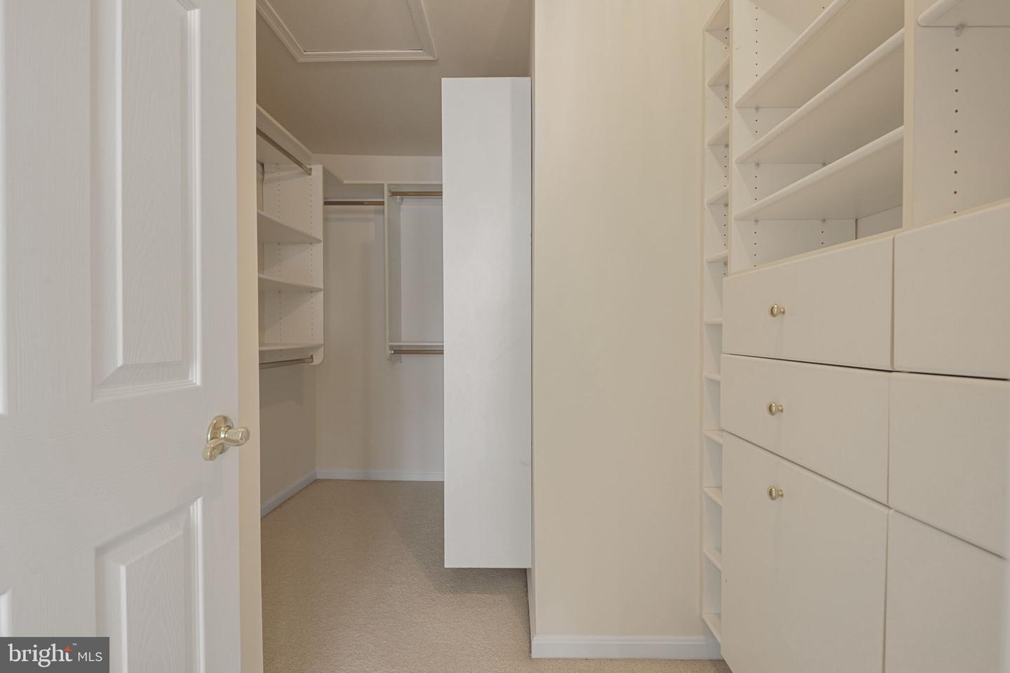 46186 AISQUITH TER, STERLING, Virginia 20165, 3 Bedrooms Bedrooms, 12 Rooms Rooms,3 BathroomsBathrooms,Residential,For sale,46186 AISQUITH TER,VALO2103838 MLS # VALO2103838