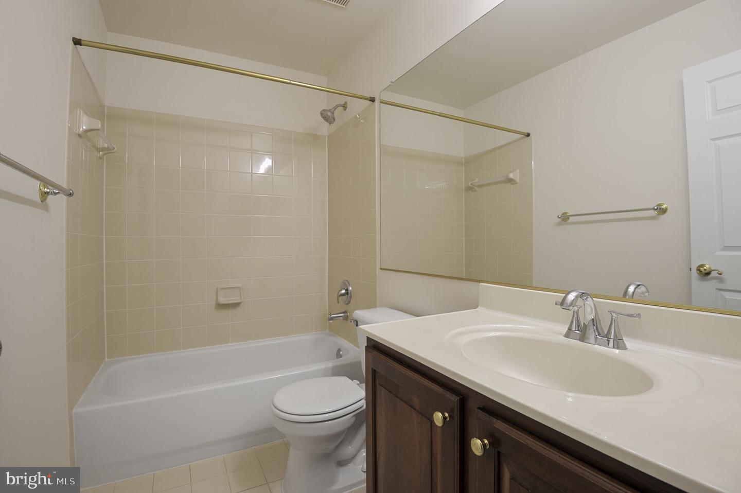 46186 AISQUITH TER, STERLING, Virginia 20165, 3 Bedrooms Bedrooms, 12 Rooms Rooms,3 BathroomsBathrooms,Residential,For sale,46186 AISQUITH TER,VALO2103838 MLS # VALO2103838