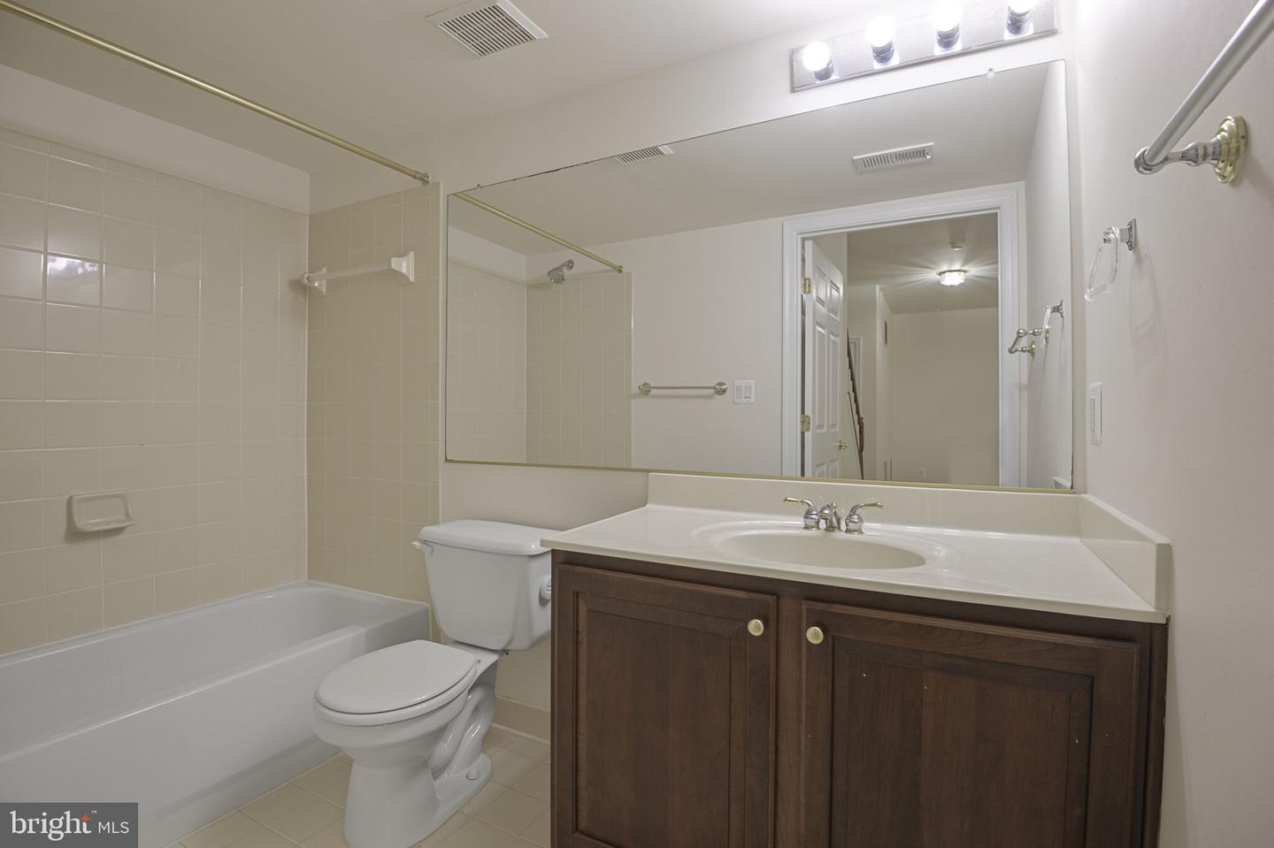 46186 AISQUITH TER, STERLING, Virginia 20165, 3 Bedrooms Bedrooms, 12 Rooms Rooms,3 BathroomsBathrooms,Residential,For sale,46186 AISQUITH TER,VALO2103838 MLS # VALO2103838