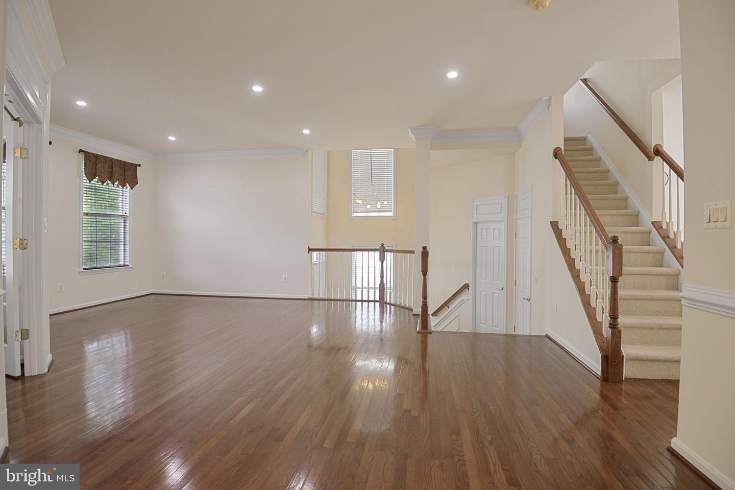 46186 AISQUITH TER, STERLING, Virginia 20165, 3 Bedrooms Bedrooms, 12 Rooms Rooms,3 BathroomsBathrooms,Residential,For sale,46186 AISQUITH TER,VALO2103838 MLS # VALO2103838
