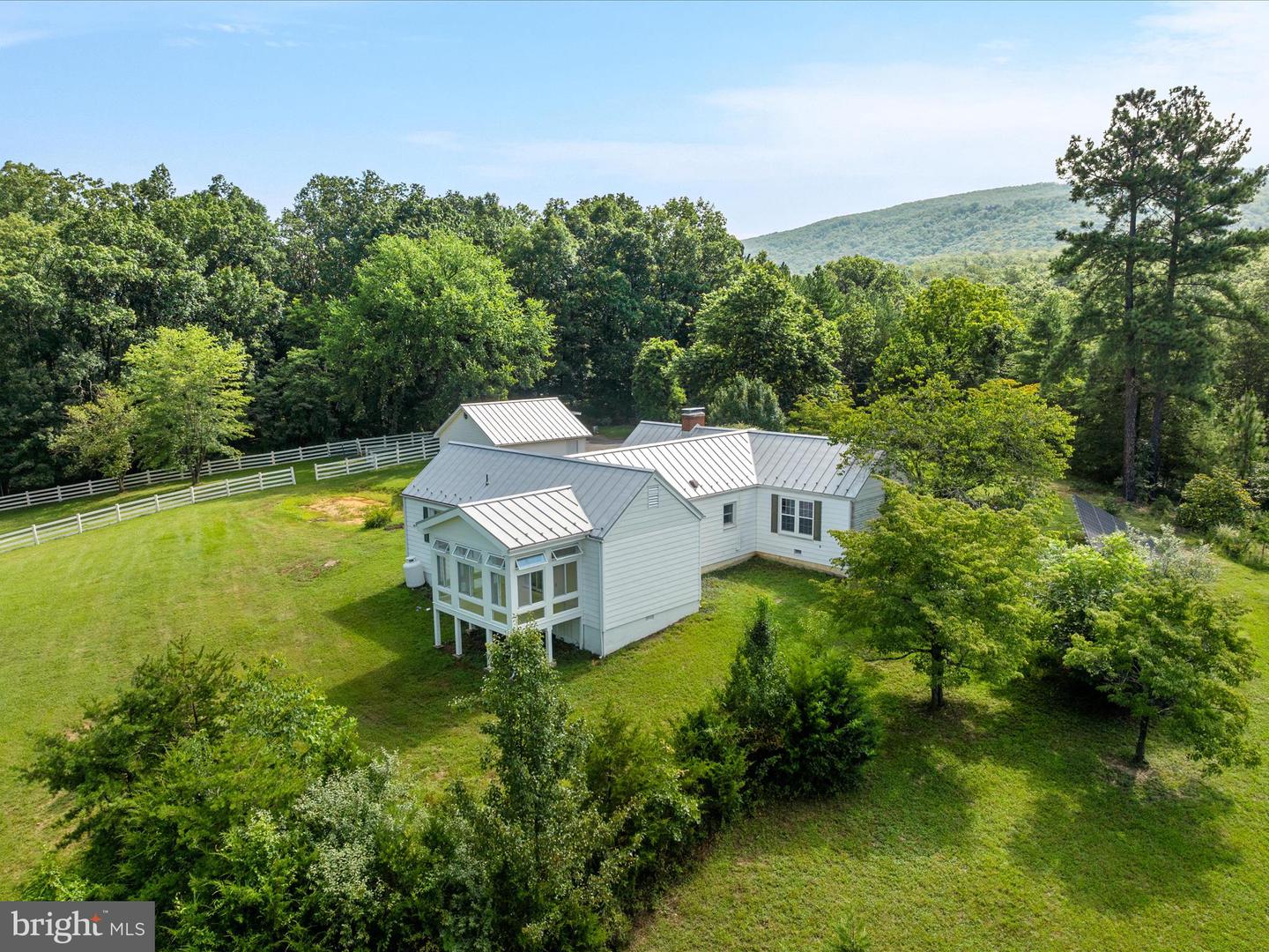939 SEVEN FOUNTAINS RD, FORT VALLEY, Virginia 22652, 3 Bedrooms Bedrooms, ,1 BathroomBathrooms,Residential,For sale,939 SEVEN FOUNTAINS RD,VASH2012168 MLS # VASH2012168