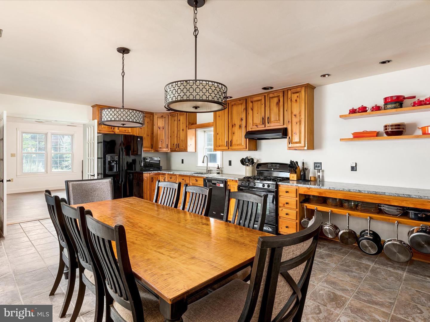 939 SEVEN FOUNTAINS RD, FORT VALLEY, Virginia 22652, 3 Bedrooms Bedrooms, ,1 BathroomBathrooms,Residential,For sale,939 SEVEN FOUNTAINS RD,VASH2012168 MLS # VASH2012168