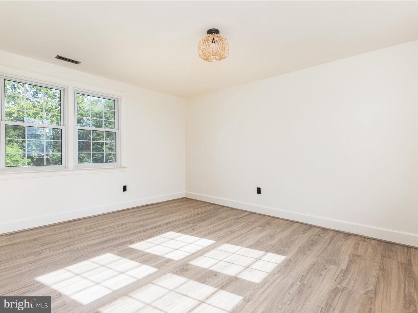 939 SEVEN FOUNTAINS RD, FORT VALLEY, Virginia 22652, 3 Bedrooms Bedrooms, ,1 BathroomBathrooms,Residential,For sale,939 SEVEN FOUNTAINS RD,VASH2012168 MLS # VASH2012168