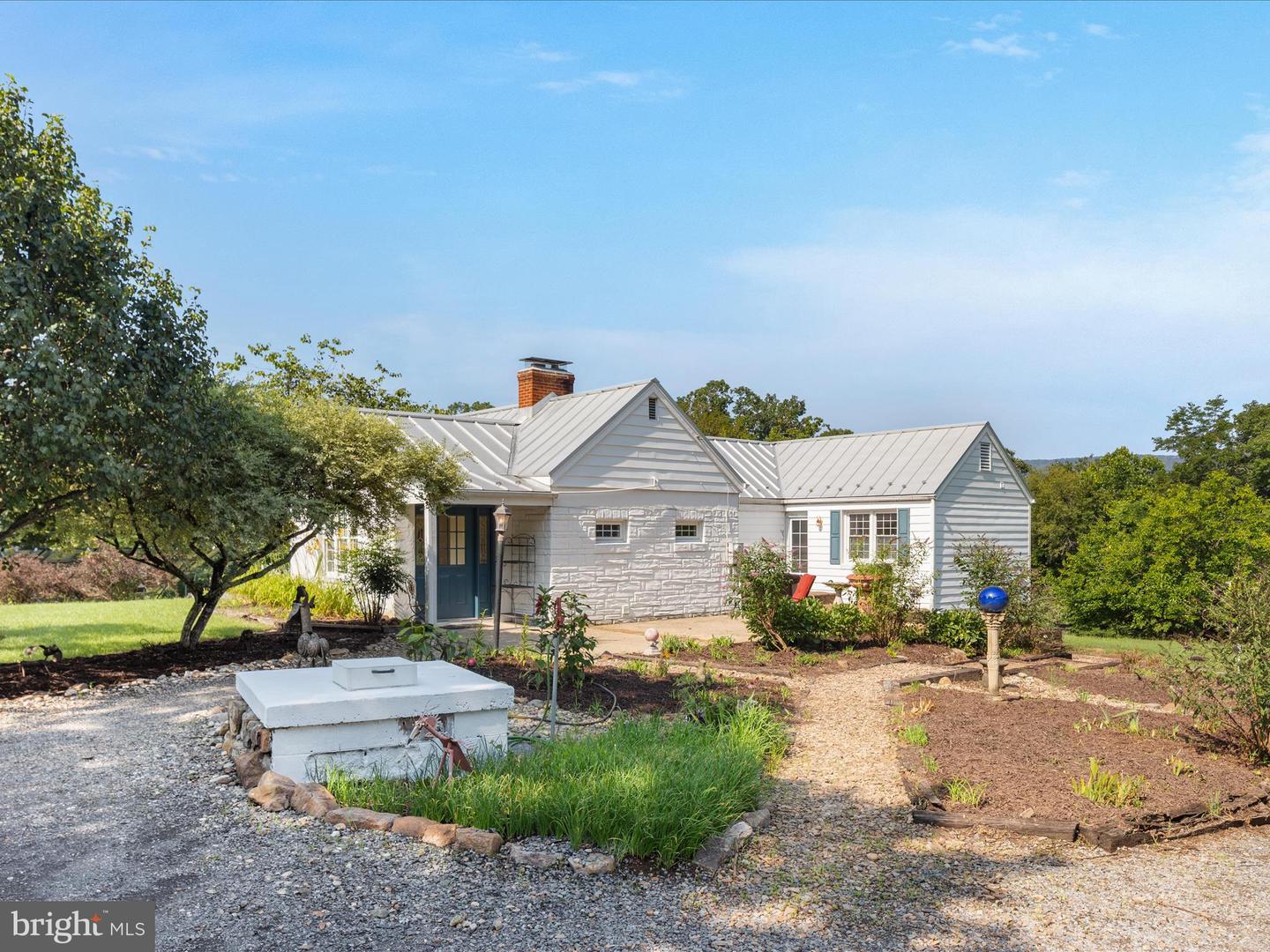 939 SEVEN FOUNTAINS RD, FORT VALLEY, Virginia 22652, 3 Bedrooms Bedrooms, ,1 BathroomBathrooms,Residential,For sale,939 SEVEN FOUNTAINS RD,VASH2012168 MLS # VASH2012168