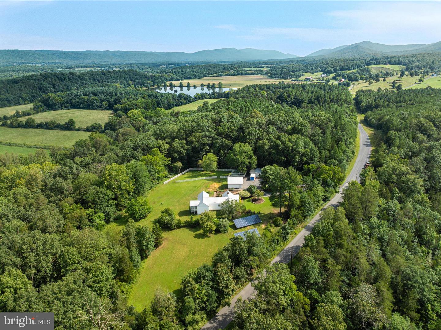939 SEVEN FOUNTAINS RD, FORT VALLEY, Virginia 22652, 3 Bedrooms Bedrooms, ,1 BathroomBathrooms,Residential,For sale,939 SEVEN FOUNTAINS RD,VASH2012168 MLS # VASH2012168