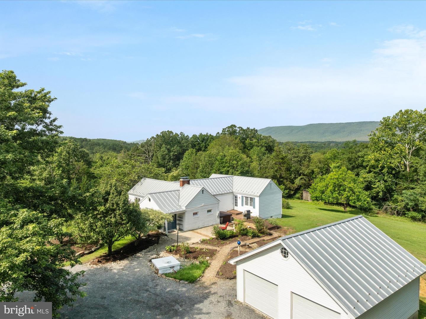 939 SEVEN FOUNTAINS RD, FORT VALLEY, Virginia 22652, 3 Bedrooms Bedrooms, ,1 BathroomBathrooms,Residential,For sale,939 SEVEN FOUNTAINS RD,VASH2012168 MLS # VASH2012168