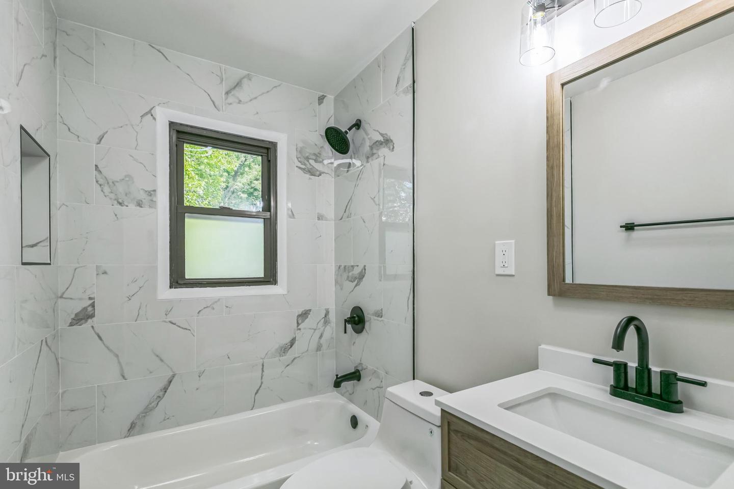 14916 CONCORD DR, WOODBRIDGE, Virginia 22193, 4 Bedrooms Bedrooms, ,2 BathroomsBathrooms,Residential,For sale,14916 CONCORD DR,VAPW2100706 MLS # VAPW2100706