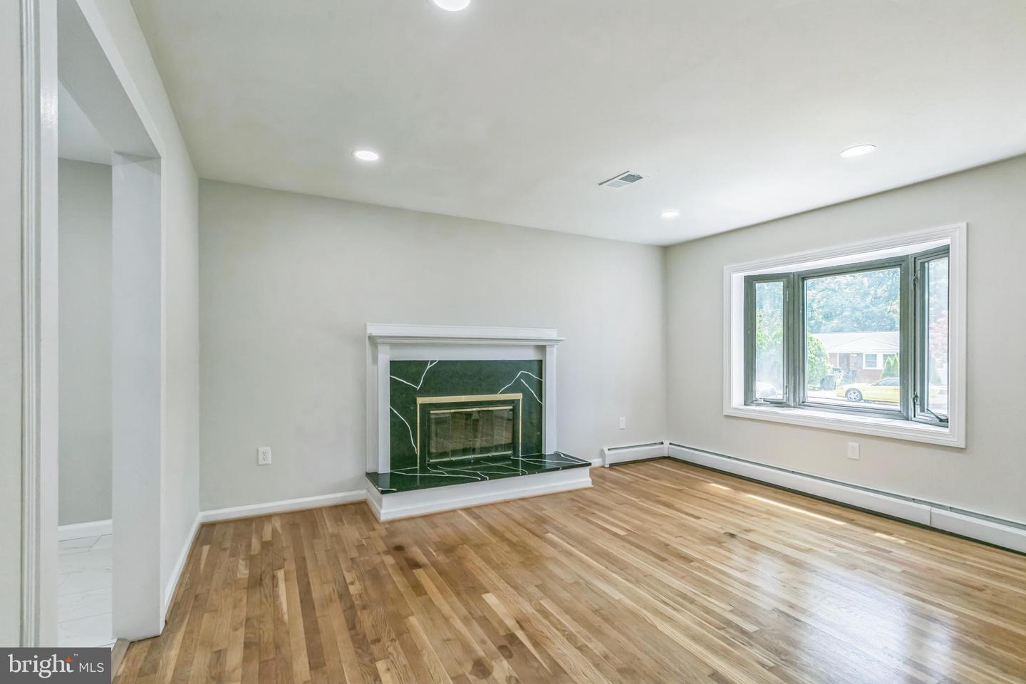 14916 CONCORD DR, WOODBRIDGE, Virginia 22193, 4 Bedrooms Bedrooms, ,2 BathroomsBathrooms,Residential,For sale,14916 CONCORD DR,VAPW2100706 MLS # VAPW2100706