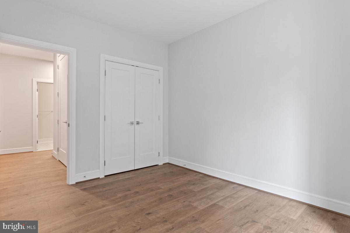635 SLATERS LN #109, ALEXANDRIA, Virginia 22314, 2 Bedrooms Bedrooms, ,2 BathroomsBathrooms,Residential,For sale,635 SLATERS LN #109,VAAX2048204 MLS # VAAX2048204