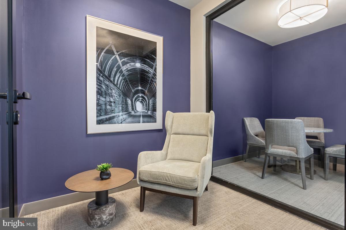 635 SLATERS LN #109, ALEXANDRIA, Virginia 22314, 2 Bedrooms Bedrooms, ,2 BathroomsBathrooms,Residential,For sale,635 SLATERS LN #109,VAAX2048204 MLS # VAAX2048204