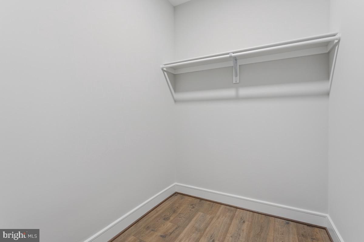 635 SLATERS LN #109, ALEXANDRIA, Virginia 22314, 2 Bedrooms Bedrooms, ,2 BathroomsBathrooms,Residential,For sale,635 SLATERS LN #109,VAAX2048204 MLS # VAAX2048204