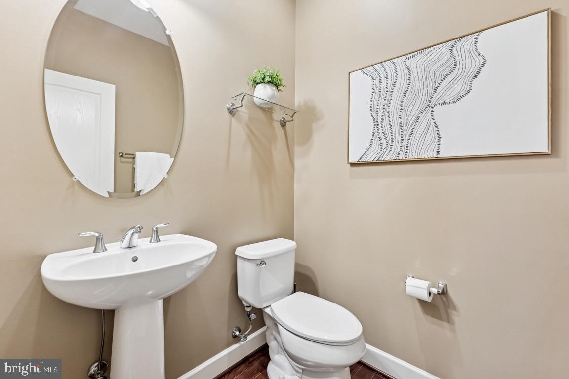 40999 WAXWING DR, LEESBURG, Virginia 20175, 5 Bedrooms Bedrooms, ,5 BathroomsBathrooms,Residential,For sale,40999 WAXWING DR,VALO2103842 MLS # VALO2103842