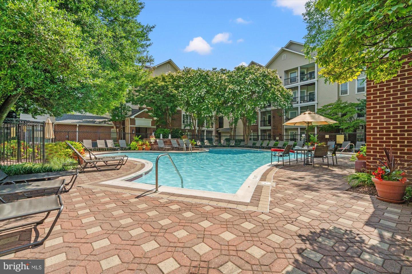 1571 SPRING GATE DR #6213, MCLEAN, Virginia 22102, 2 Bedrooms Bedrooms, 9 Rooms Rooms,2 BathroomsBathrooms,Residential,For sale,1571 SPRING GATE DR #6213,VAFX2259286 MLS # VAFX2259286