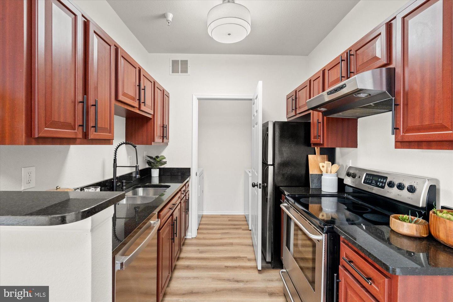 1571 SPRING GATE DR #6213, MCLEAN, Virginia 22102, 2 Bedrooms Bedrooms, 9 Rooms Rooms,2 BathroomsBathrooms,Residential,For sale,1571 SPRING GATE DR #6213,VAFX2259286 MLS # VAFX2259286