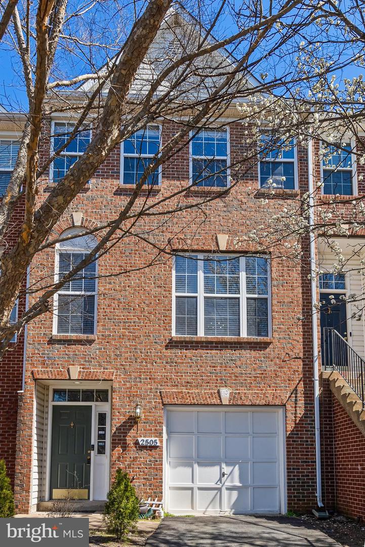 2505 JAMES MADISON CIR, HERNDON, Virginia 20171, 3 Bedrooms Bedrooms, ,3 BathroomsBathrooms,Residential,For sale,2505 JAMES MADISON CIR,VAFX2259296 MLS # VAFX2259296