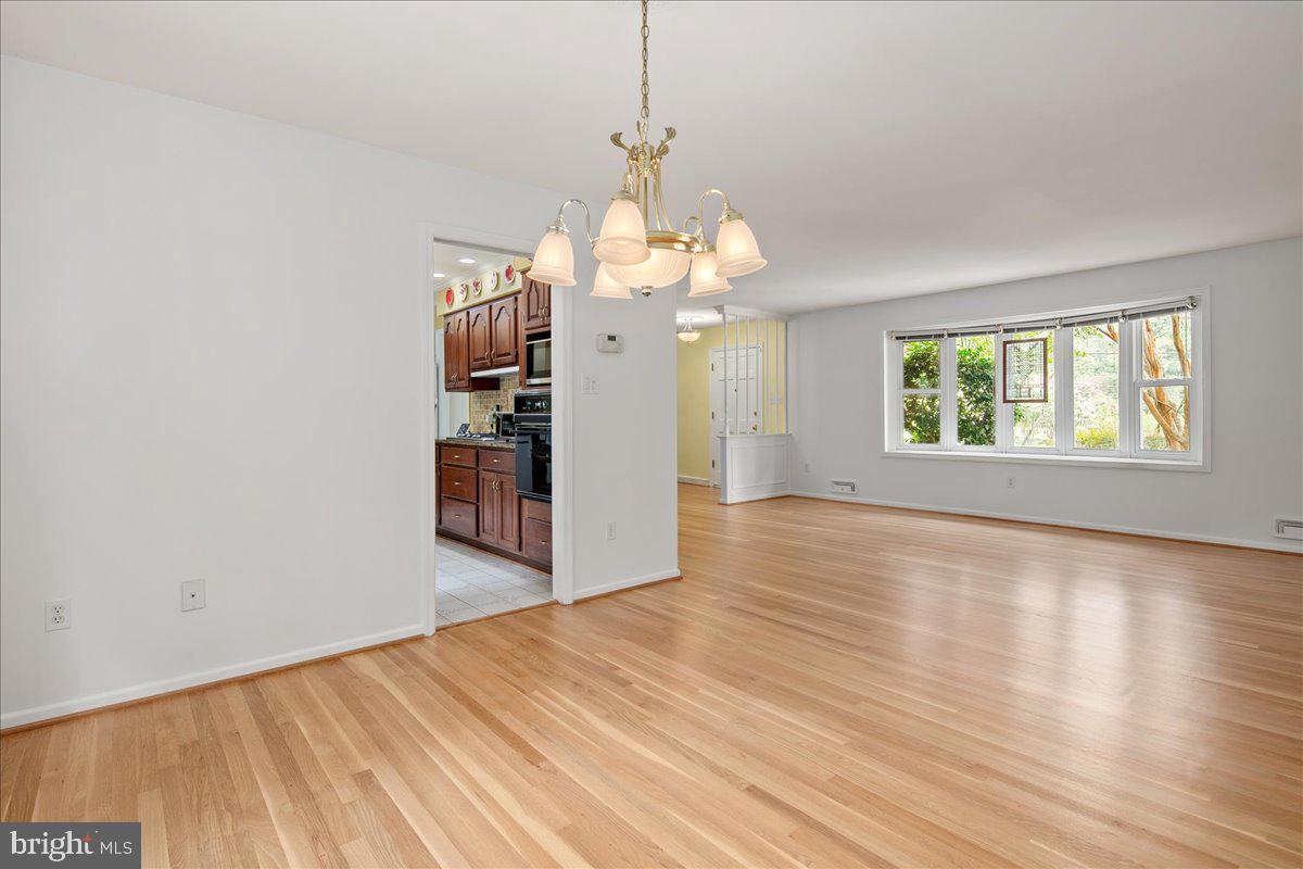 9210 CHERRYTREE DR, ALEXANDRIA, Virginia 22309, 4 Bedrooms Bedrooms, ,3 BathroomsBathrooms,Residential,For sale,9210 CHERRYTREE DR,VAFX2259308 MLS # VAFX2259308
