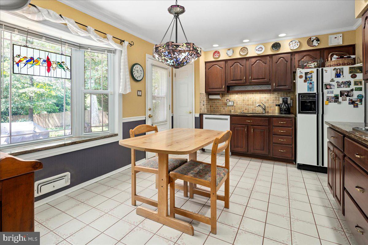 9210 CHERRYTREE DR, ALEXANDRIA, Virginia 22309, 4 Bedrooms Bedrooms, ,3 BathroomsBathrooms,Residential,For sale,9210 CHERRYTREE DR,VAFX2259308 MLS # VAFX2259308