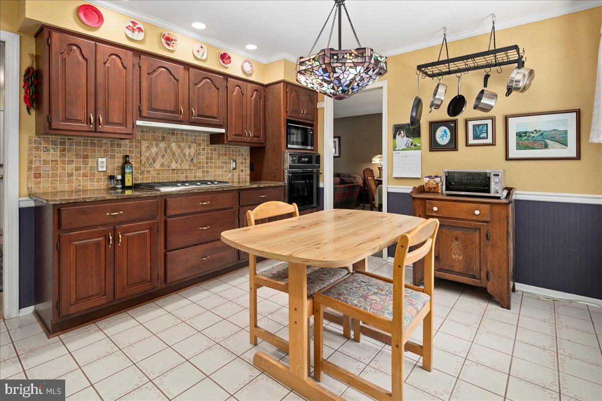 9210 CHERRYTREE DR, ALEXANDRIA, Virginia 22309, 4 Bedrooms Bedrooms, ,3 BathroomsBathrooms,Residential,For sale,9210 CHERRYTREE DR,VAFX2259308 MLS # VAFX2259308