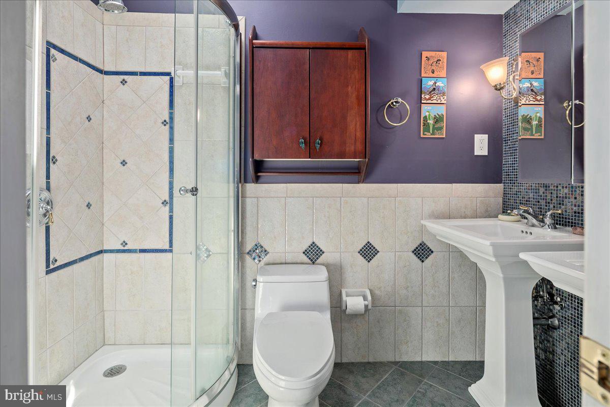 9210 CHERRYTREE DR, ALEXANDRIA, Virginia 22309, 4 Bedrooms Bedrooms, ,3 BathroomsBathrooms,Residential,For sale,9210 CHERRYTREE DR,VAFX2259308 MLS # VAFX2259308