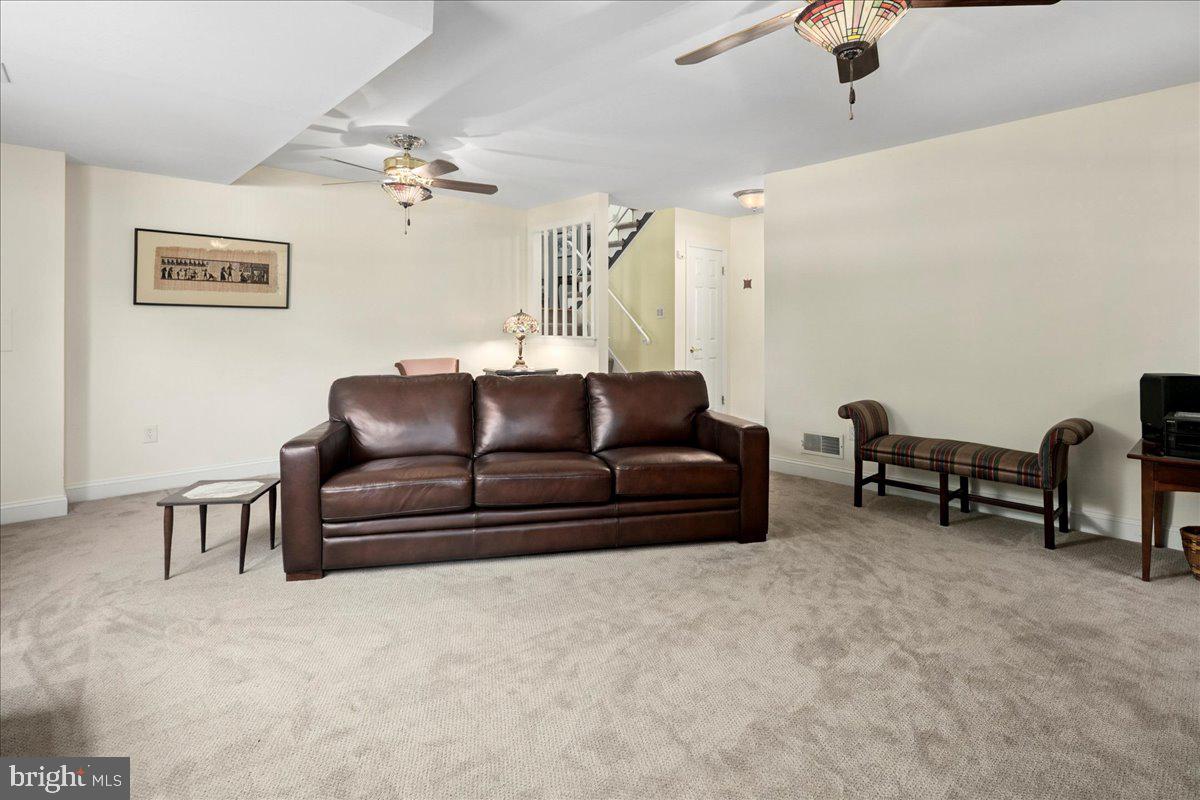 9210 CHERRYTREE DR, ALEXANDRIA, Virginia 22309, 4 Bedrooms Bedrooms, ,3 BathroomsBathrooms,Residential,For sale,9210 CHERRYTREE DR,VAFX2259308 MLS # VAFX2259308