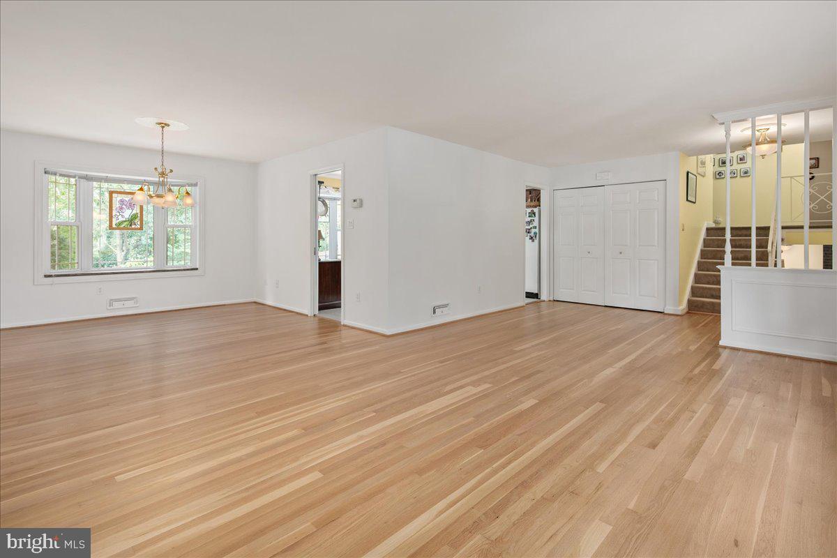 9210 CHERRYTREE DR, ALEXANDRIA, Virginia 22309, 4 Bedrooms Bedrooms, ,3 BathroomsBathrooms,Residential,For sale,9210 CHERRYTREE DR,VAFX2259308 MLS # VAFX2259308